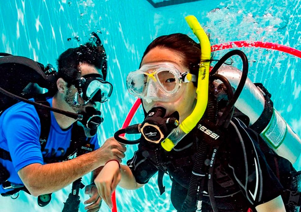 Cursos de buceo PADI para niños y niñas en Vilanova i la Geltrú